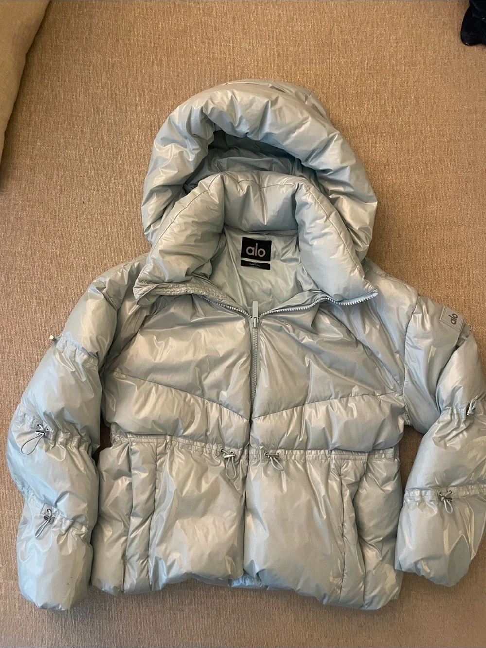 ALO Yoga Women’s Pale Blue winter Quilted Puffer Jacket with Hood size M
